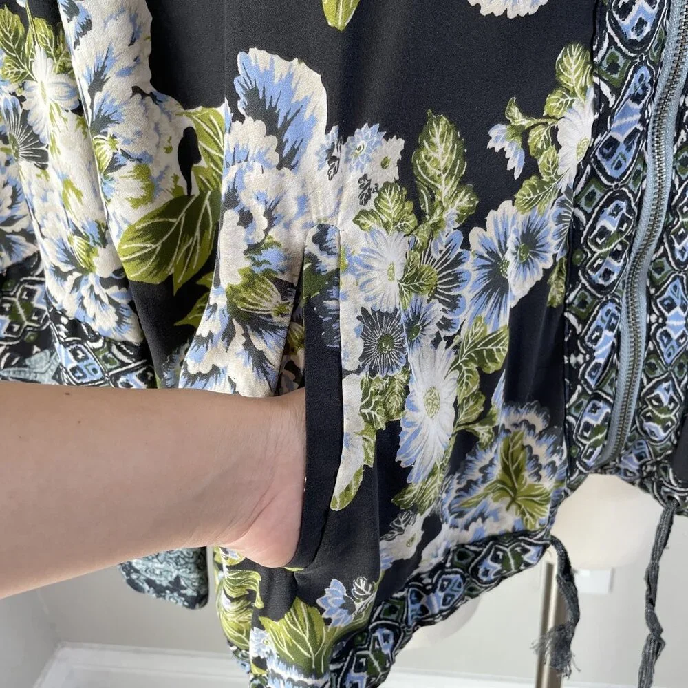 Free People Jacket Womens Medium Large Black Blue Floral Boho Kimono Pockets Zip